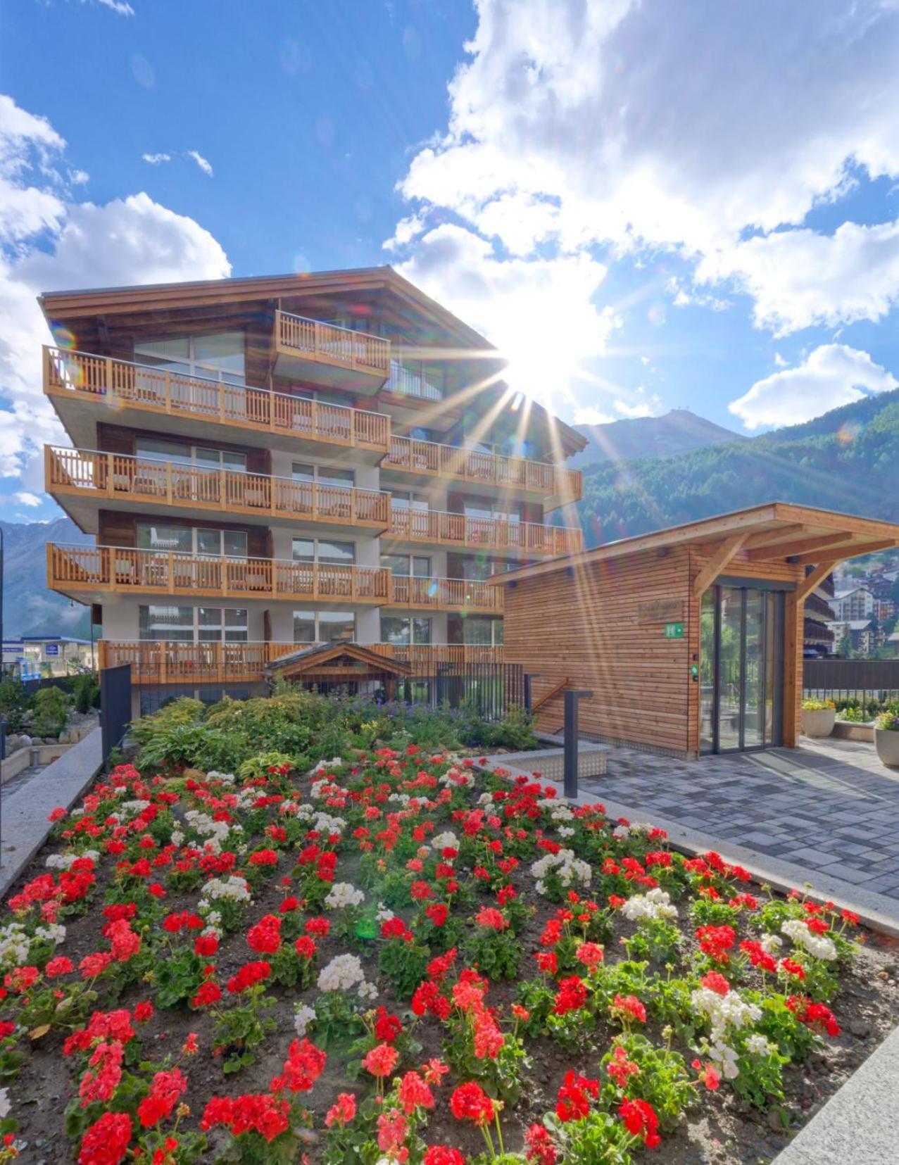 Naco Aparthotel By Arca Spa Zermatt Bagian luar foto